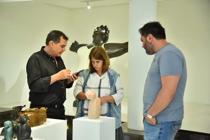 Comme Je L imagine Solo Exhibition at Chaos Art Gallery
